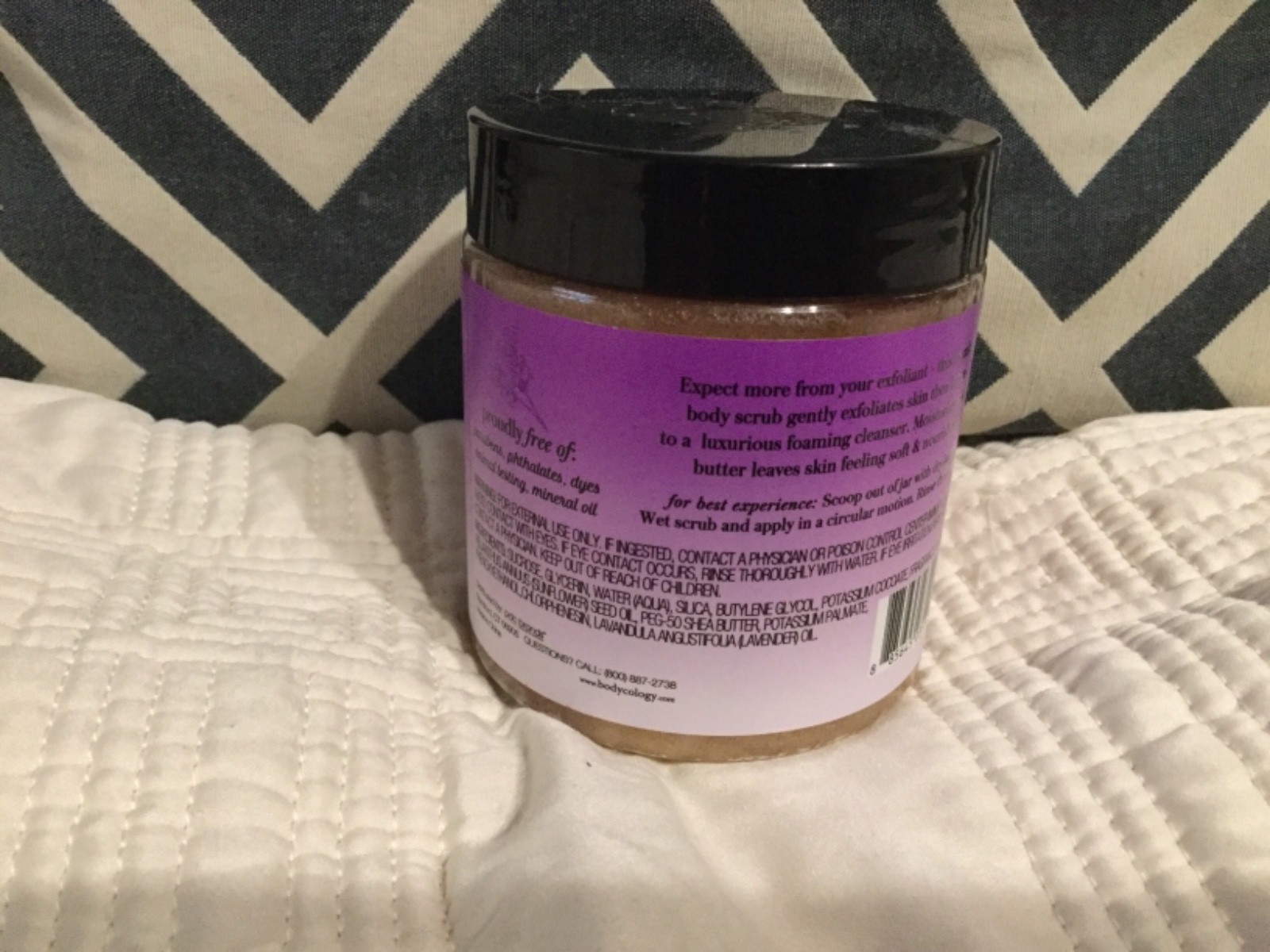 Free & Lovely by Bodycology Lavender & Amber Foaming Body Scrub 11 Oz
