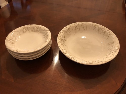 Williams Sonoma Tuscan Olive 5-Piece Pasta Set Mint Condition