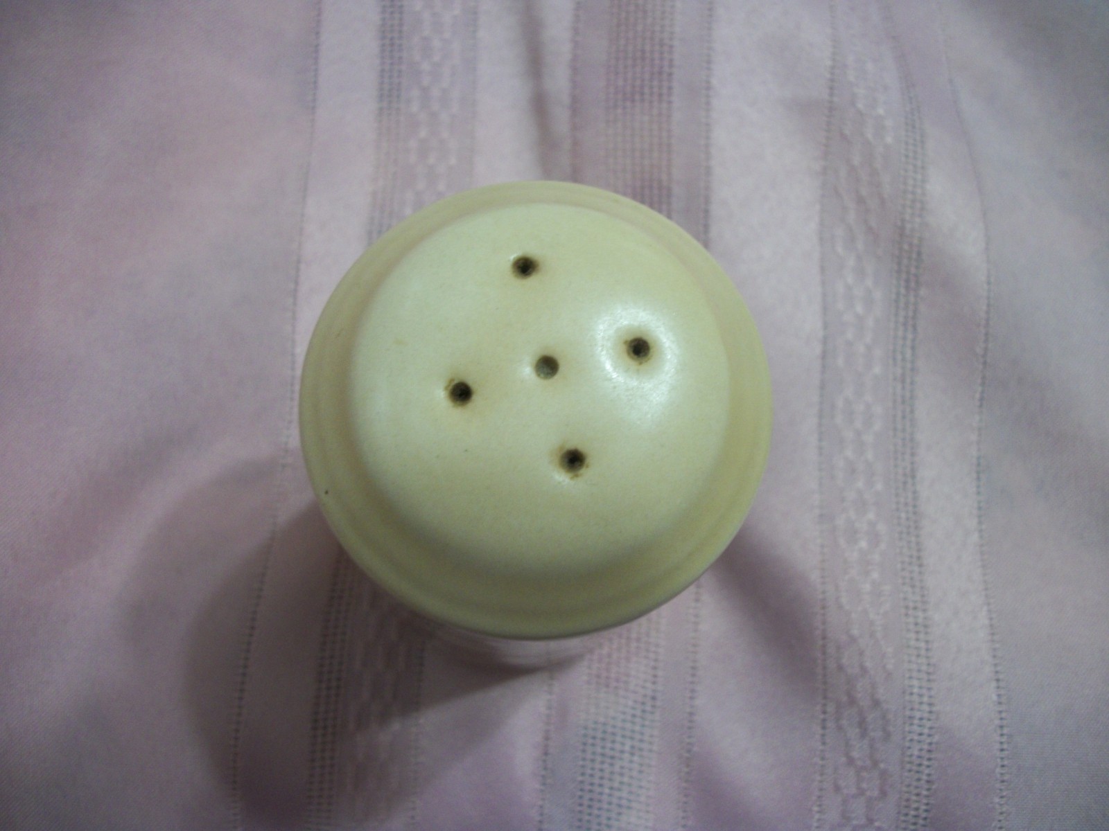 VINTAGE  WESTWARD HO BY GOODAN SALT SHAKER Boots & Saddle pattern,