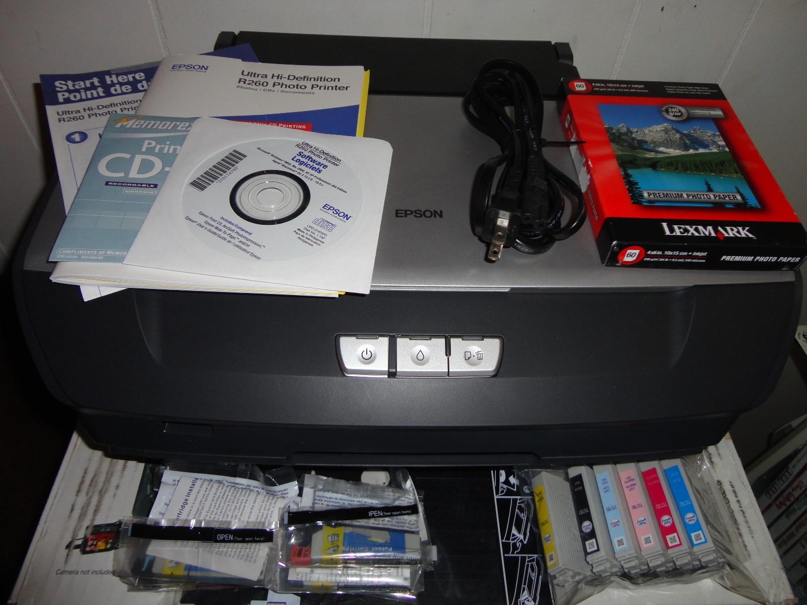 NICE USED in Box - Epson Stylus Photo R260 Ultra High Definition Photo Printer