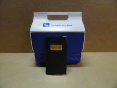 Berlin N.H. City Bank Igloo Mini Mate cooler & planner from 2005 estate find