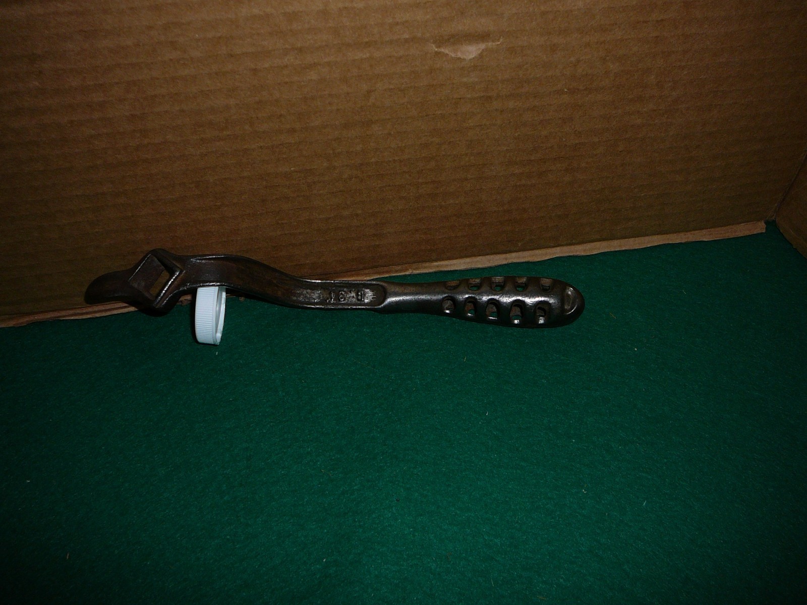 ANTIQUE LANDAY LID LIFTER AND GRATE SHAKER