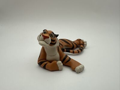 DISNEY STORE ALADDIN TIGER RAJAH LYING DOWN 2  X 4  PVC FIGURE
