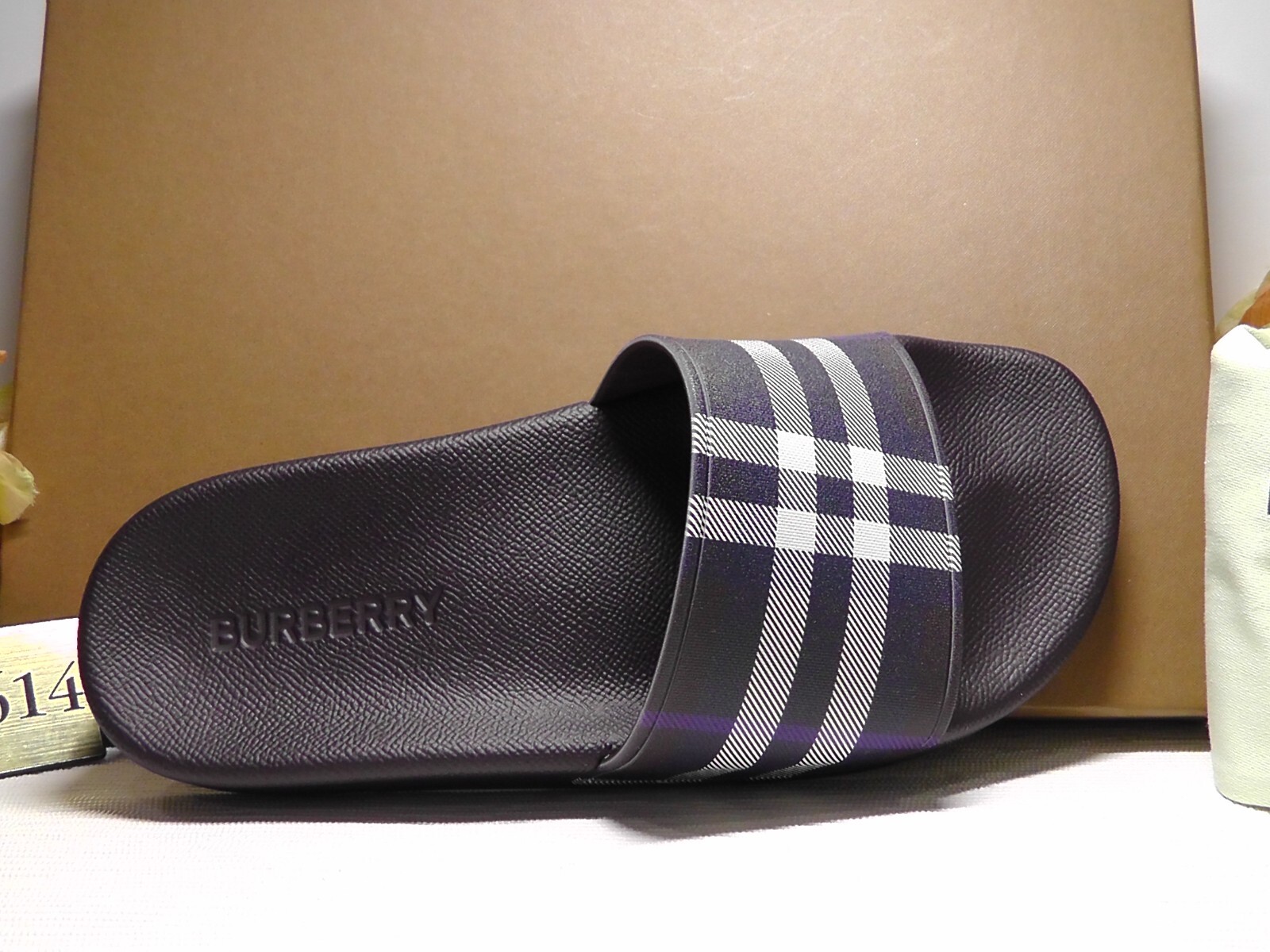 Pre-owned Burberry Women's Deep Maroon Vintage Check Slide Sandals Size 8us $370 In Red