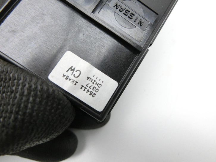 Nissan Juke F15 15-18 Fensterheberschalter Schalter Rechts Vorne Nissan Juke F15 15-18 01.01.2017 254111KA5A... Vorschau 4