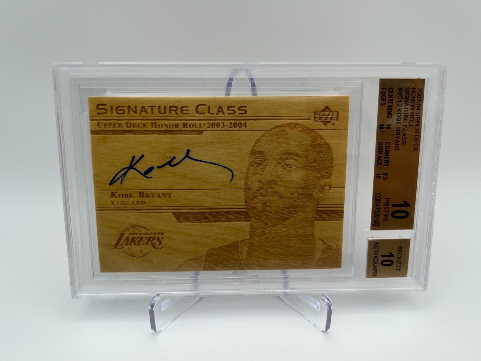 2003-04 UD Honor Roll Signature Class #SC12 Kobe Bryant Aut