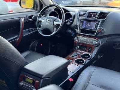 image 3 of interior