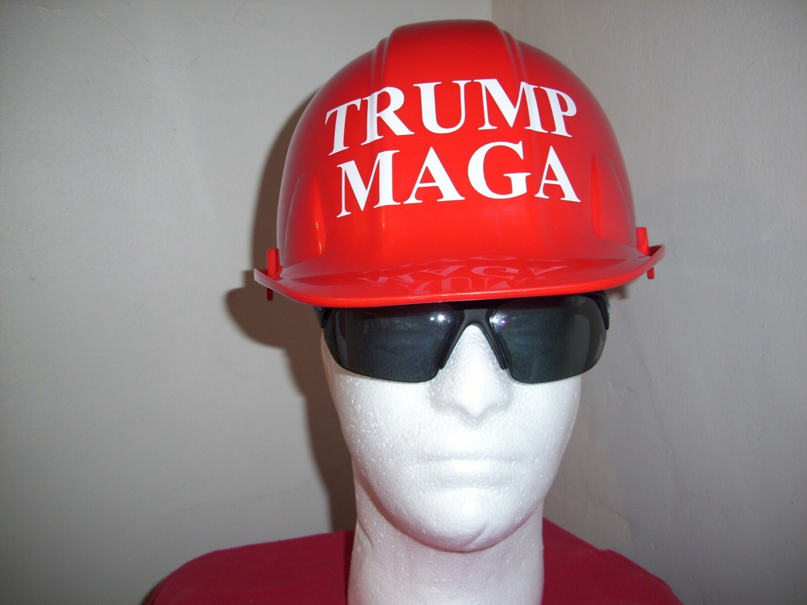 MAGA TRUMP HARDHAT RED PROFESSIONAL CONSTRUCTION TRUMP