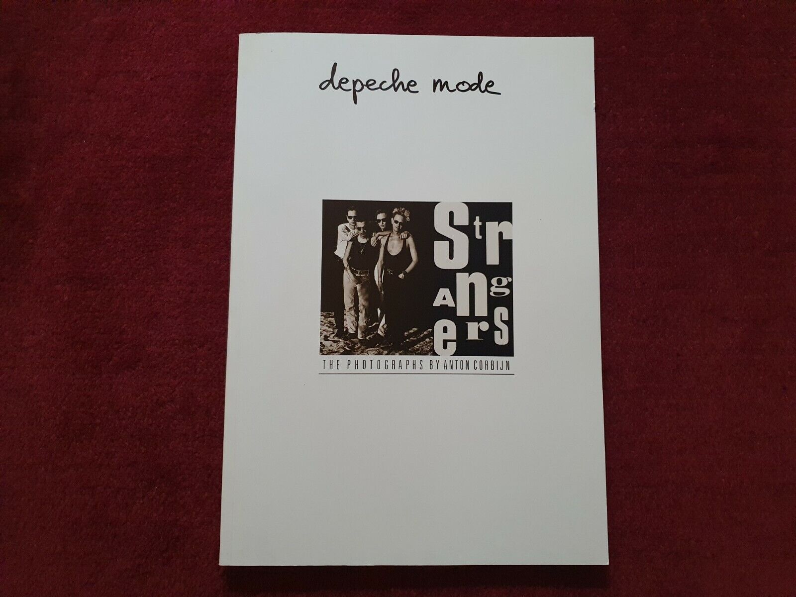 DEPECHE MODE - Strangers (Fotobuch von Anton Corbijn) | eBay DEPECHE MODE - Strangers (Fotobuch von Anton Corbijn) | eBay