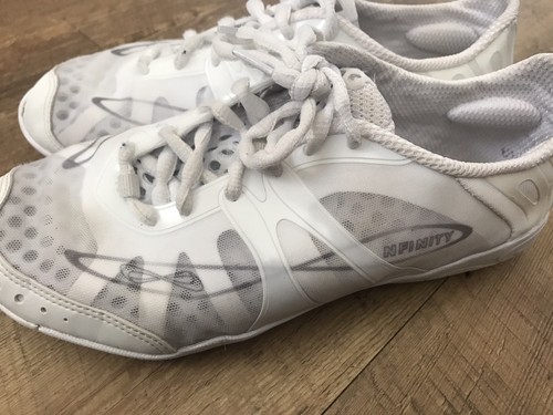 Infinity Vengeance Cheer Shoes With Case SIZE 8 White Used