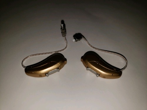 2 Miracle Ear ME RIC 3200 RIC 312 Hearing Aids Receiver-in-Canal Mint Condition!