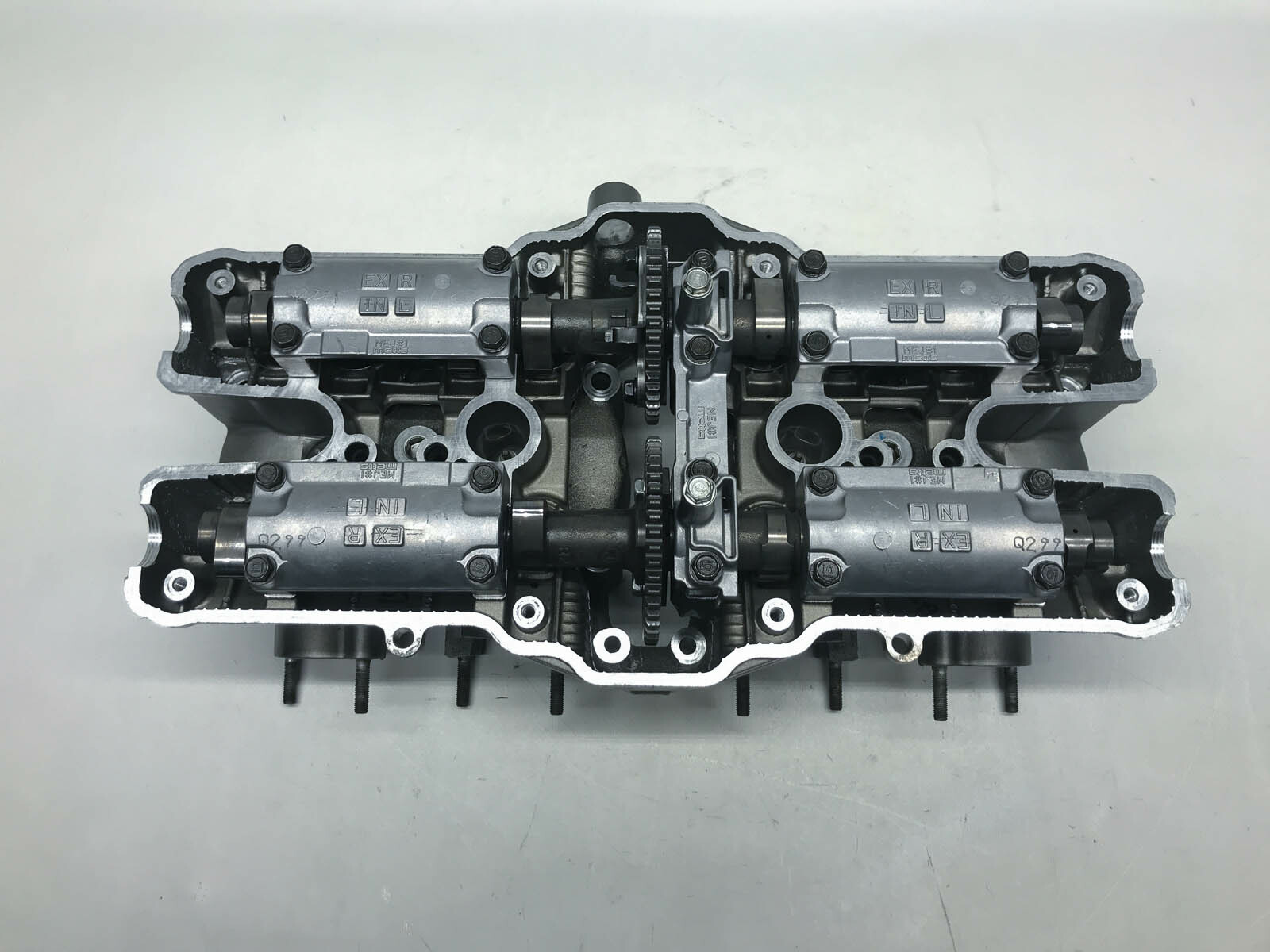 CB1300
テールカウル
中古！ Honda CB1300 S Zylinderkopf Engine Cylinder Head (2) 08' | eBay