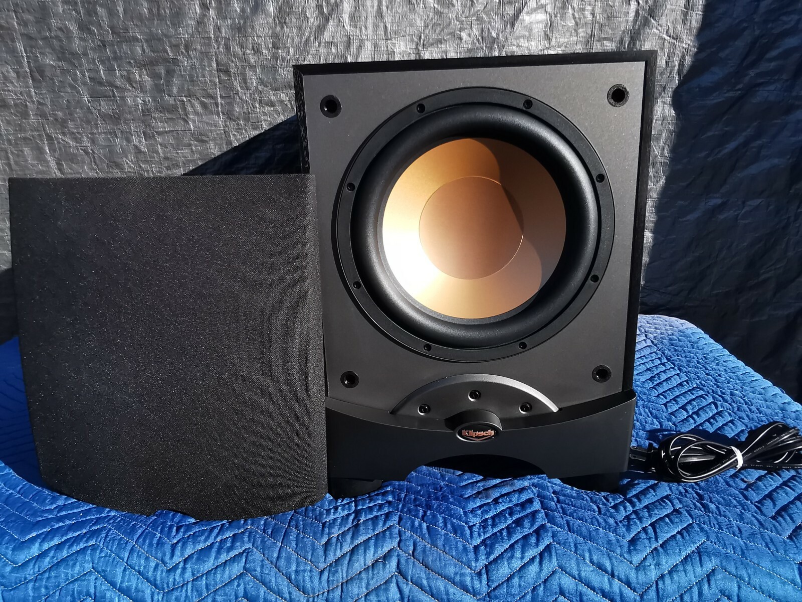 Klipsch RW10 Powered Subwoofer 10 Inch Woofer Continuous 575 Dynamic