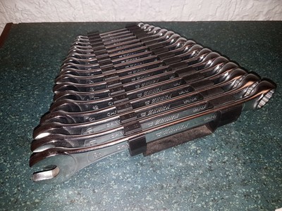 Würth 17-tlg Ringmaulschlüssel 6-22 mm (071330141)