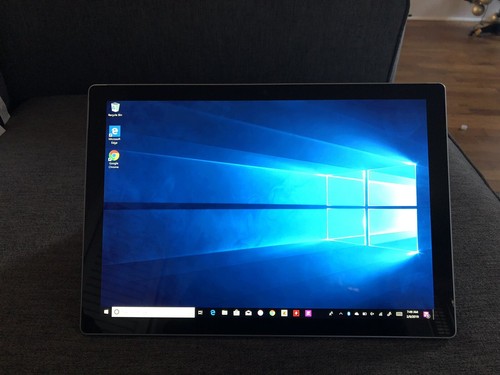 Microsoft Surface Pro Pro 128GB, Wi-Fi - Silver + Surface pen + Keyboard