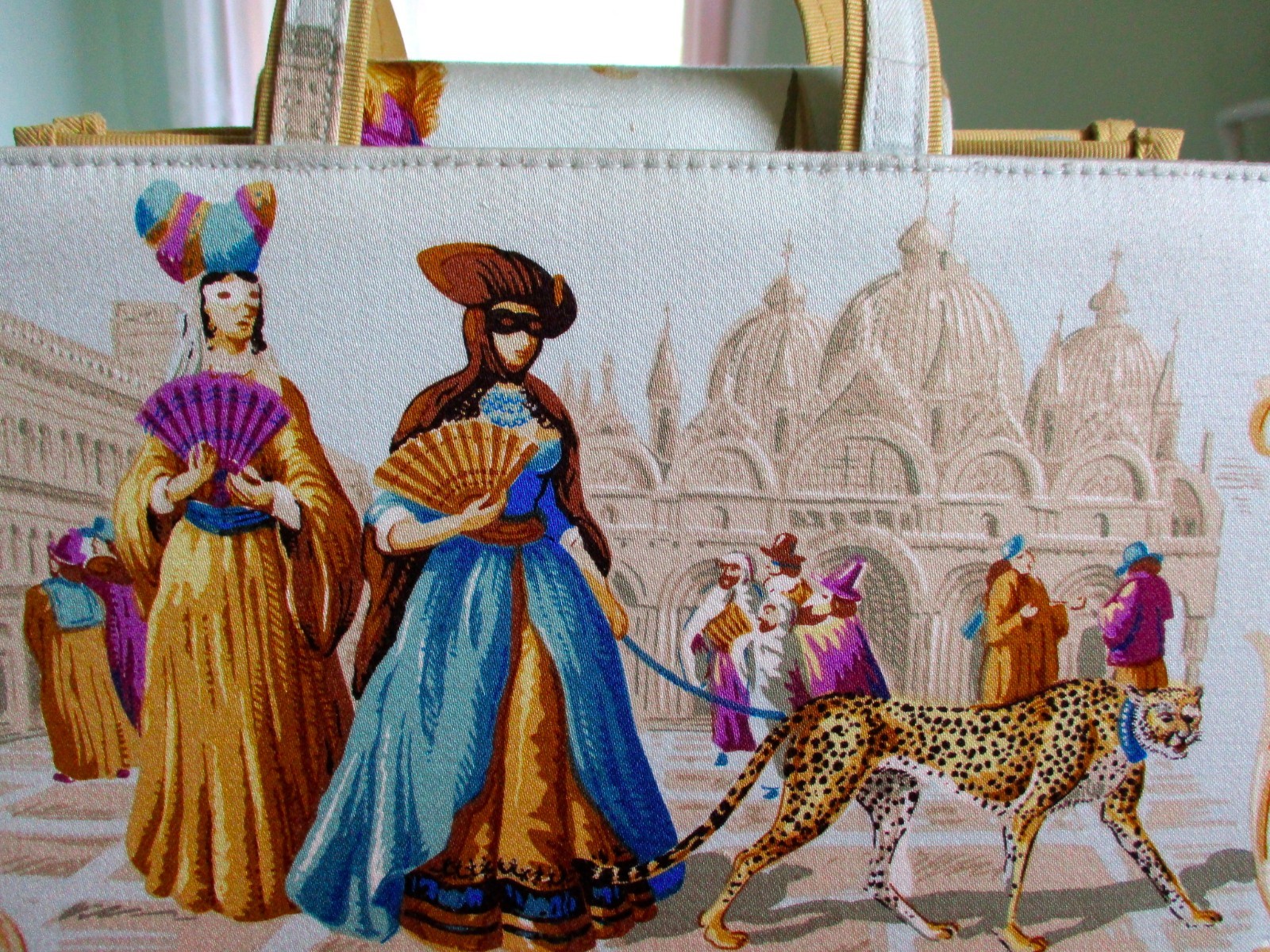 MARDI GRAS THEME SEQUINED & BEADED LADIES IN VENICE WITH CHEETAH HANDBAG