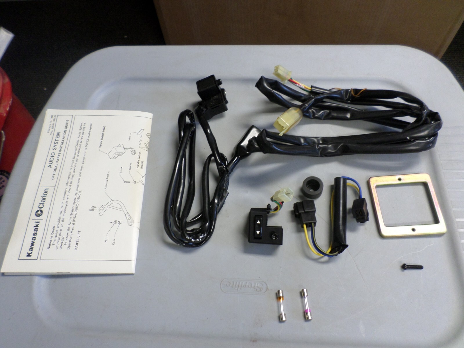 スイッチライト NOS Kawasaki OEM Clarion CB Transceiver ZG1200 Voyager XII