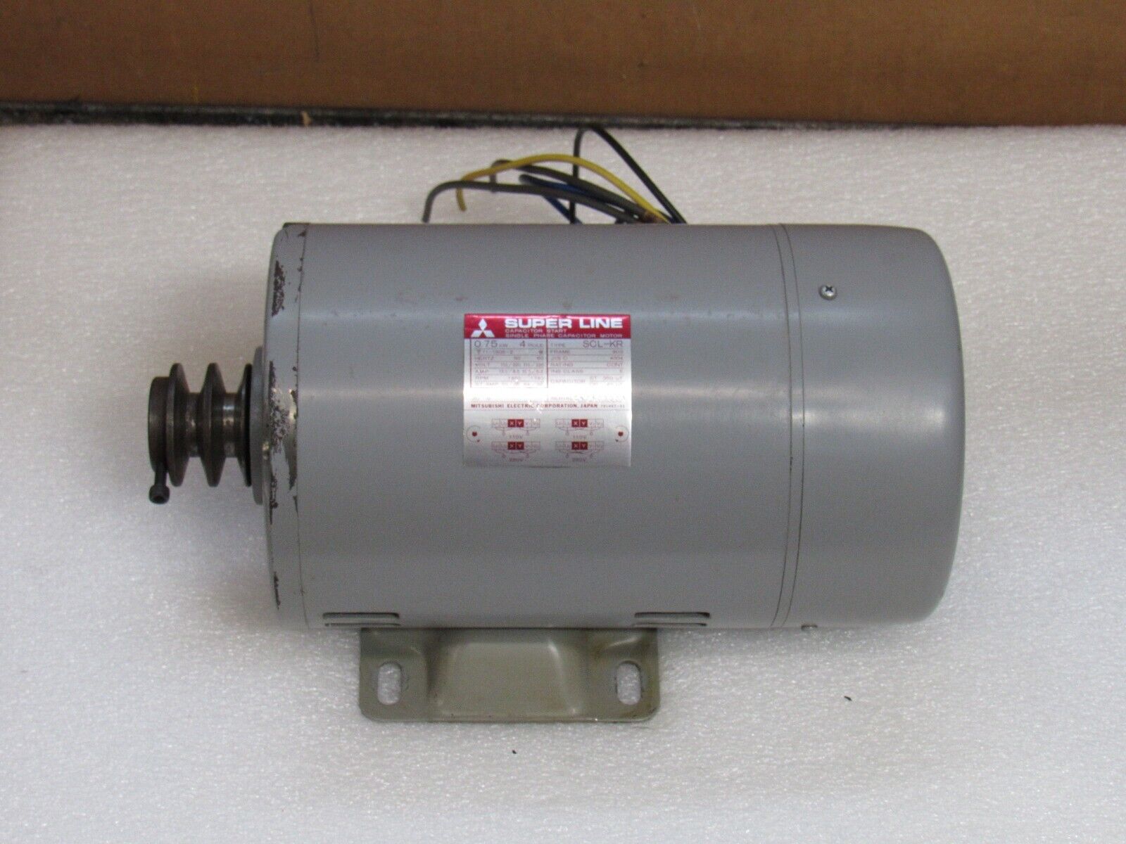 MITSUBISHI SUPERLINE MOTOR 71-1508-2 SCL-KR 50/60HZ 0.75 KW MITSUBISHI SUPERLINE MOTOR 71-1508-2 SCL-KR 50/60HZ 0.75 KW