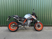 KTM 890 DUKE R 2020 White 7000 Miles Quickshifter Plus Extras GR Moto Can 