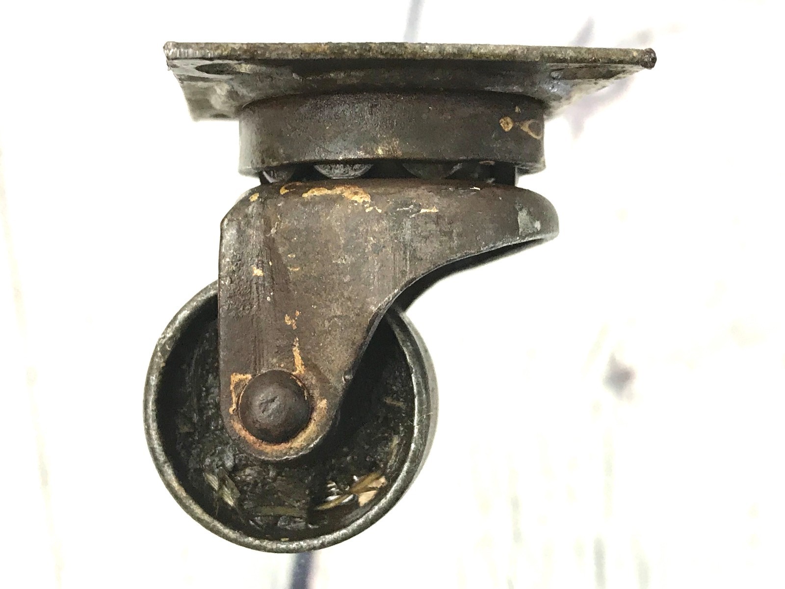 ANTIQUE TABLE CASTERS, Old Vtg Furniture All Metal Swivel Roller Wheel Set