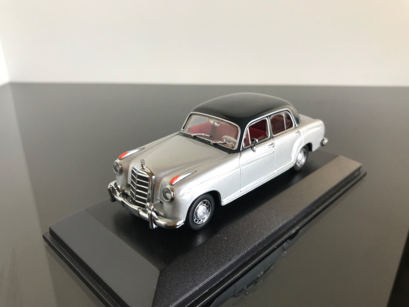 MINICHAMPS シルバー ワゴン 1/43 1:43 MINICHAMPS MERCEDES BENZ 220 S 1956 PONTON W180 SILVER
