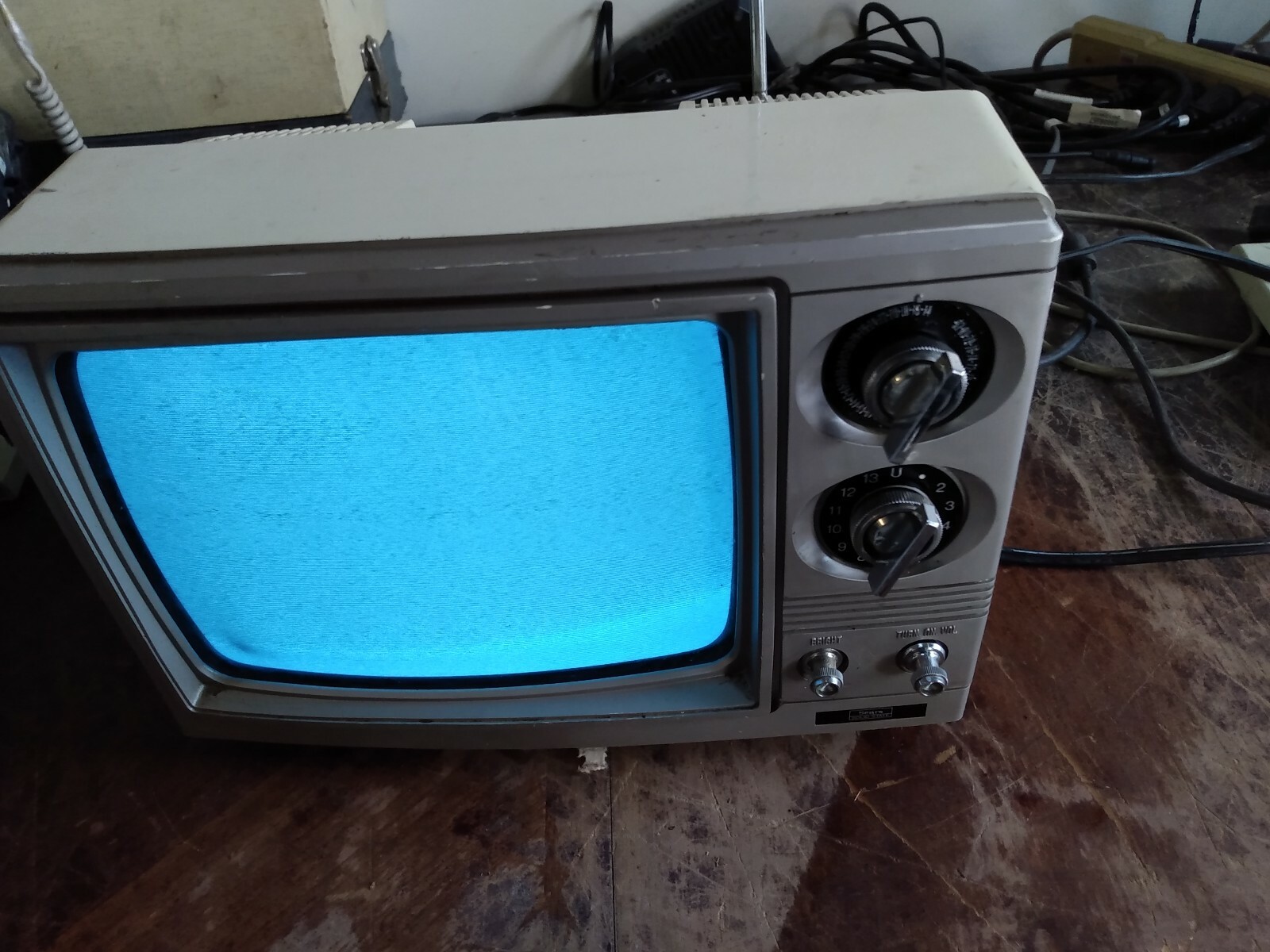 VINTAGE SEARS 401-50000250 TELEVISION MANUFACTURED 1983 | eBay