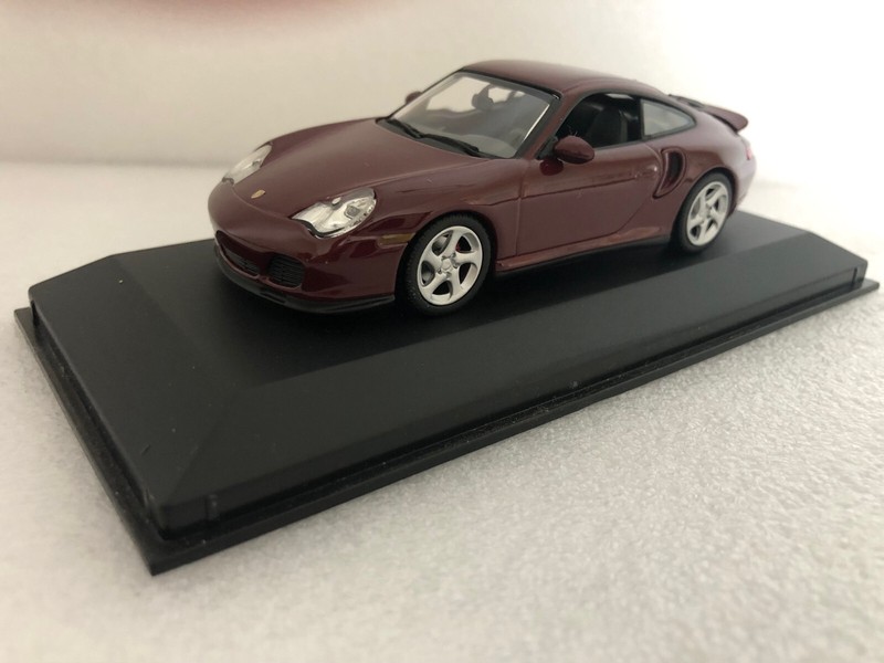Porsche 996 Turbo Minichamps (M114) 1/43