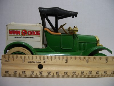 Vintage 1918 Winn Dixie Bank Model T Replica Die Cast Bank