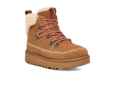 Женские ботинки UGG Clssic Alpine на шнуровке