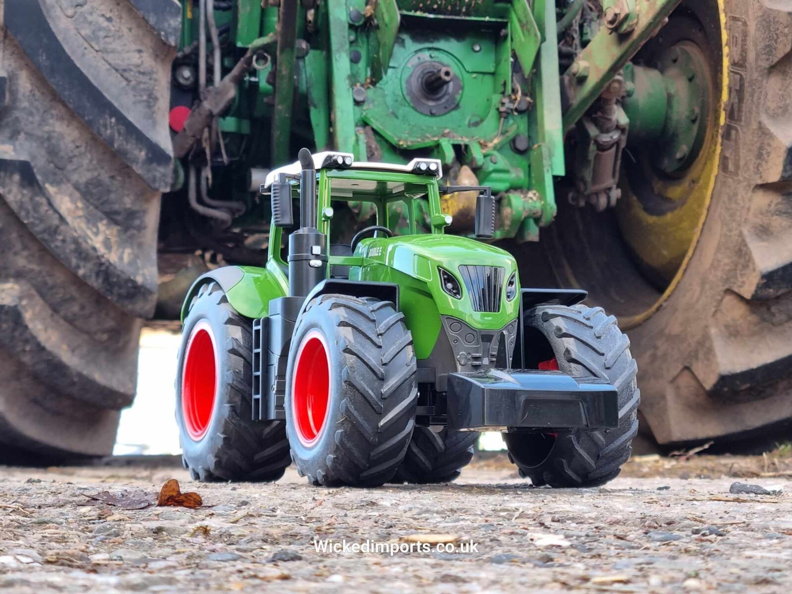 シュコー　リミテッドエディション　FENDT FARMER2トラクター 1/18 シュコーリミテッドエディションFENDT FARMER2トラクター 1/18