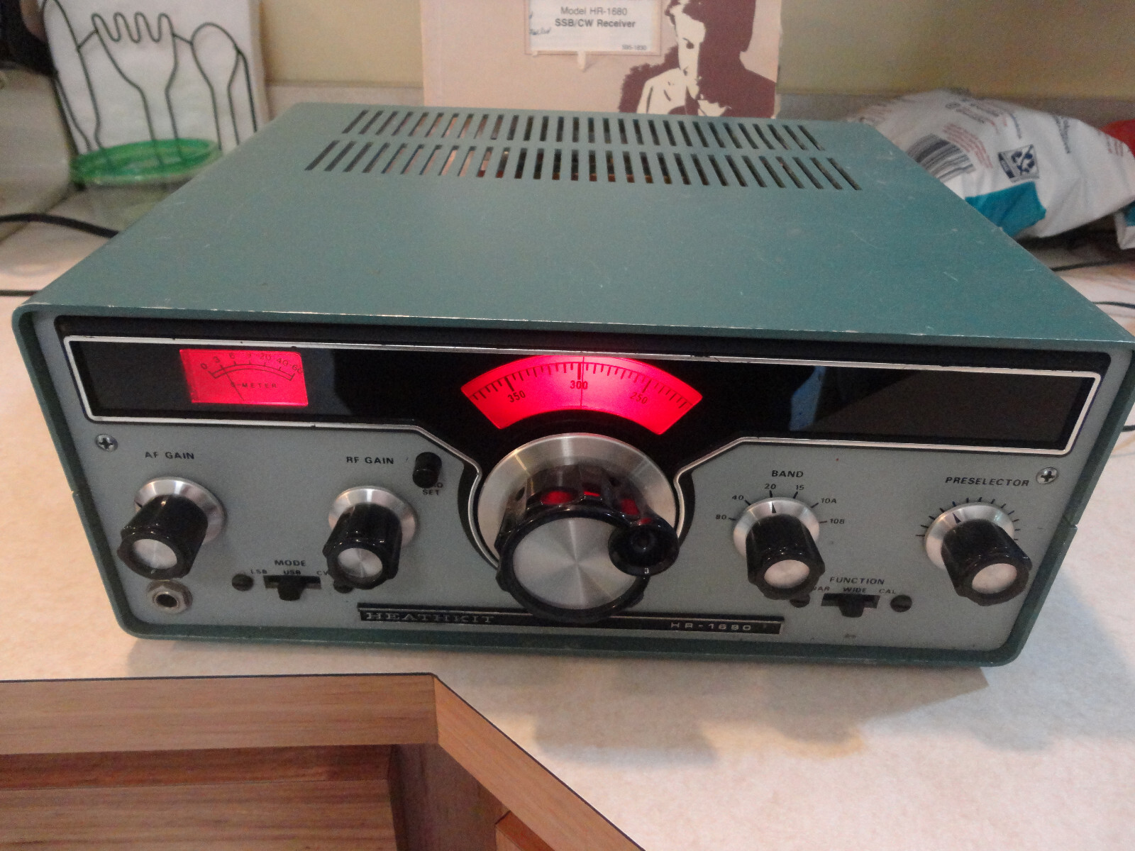 HEATHKIT HR1680 MULTIBAND HF HAM RADIO RECEIVER WITH MANUALのeBay公認海外