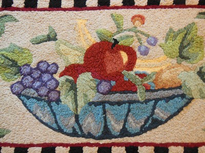 MULTI COLORED YARN RUG FRUIT BOWL DESIGN COLORS CRISP & BRIGHT 33&1/2