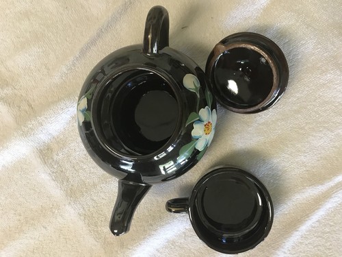 Enesco Teapot And Cup With Lid