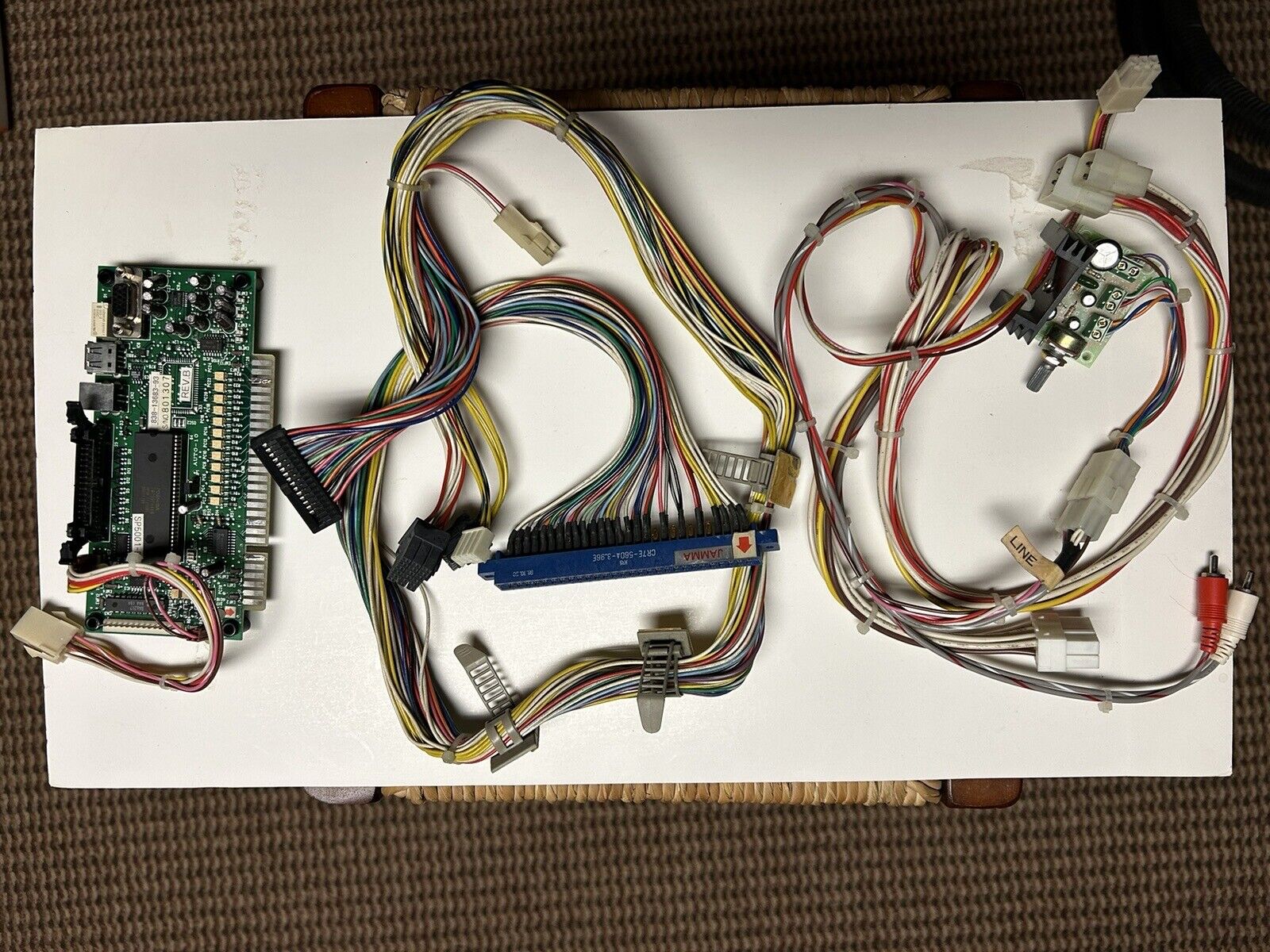 □Z/596☆ゲームセンター椅子☆ビデオ筐体用チェア☆2脚セット □Z/596☆ゲームセンター椅子☆ビデオ筐体用チェア☆2脚セット