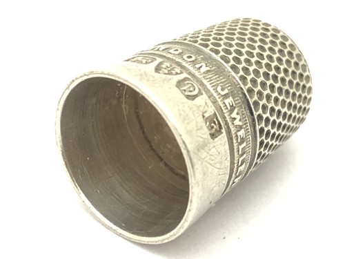 ANTIQUE STERLING SILVER ENGLISH THIMBLE ~ 