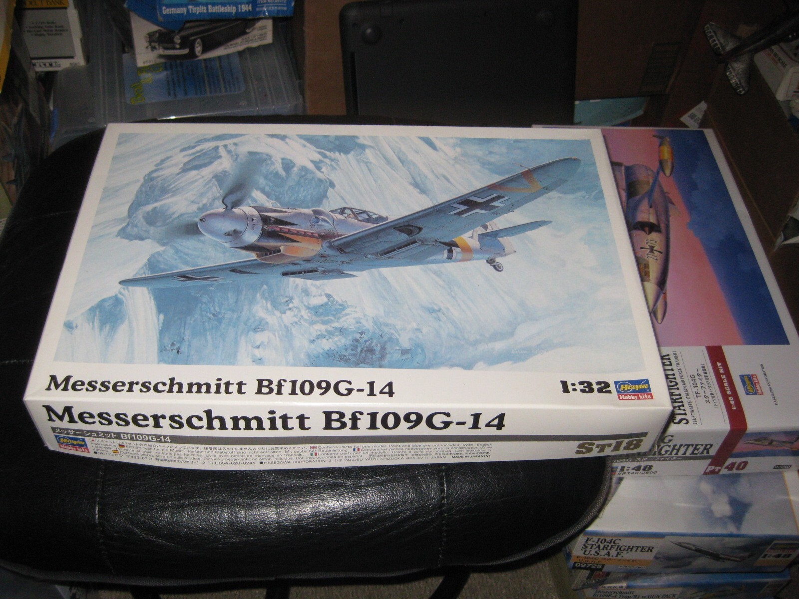 MIB parts sealed Messerschmitt Bf109G-14 by Hasegawa in 1/32 MIB parts sealed Messerschmitt Bf109G-14 by Hasegawa in 1/32