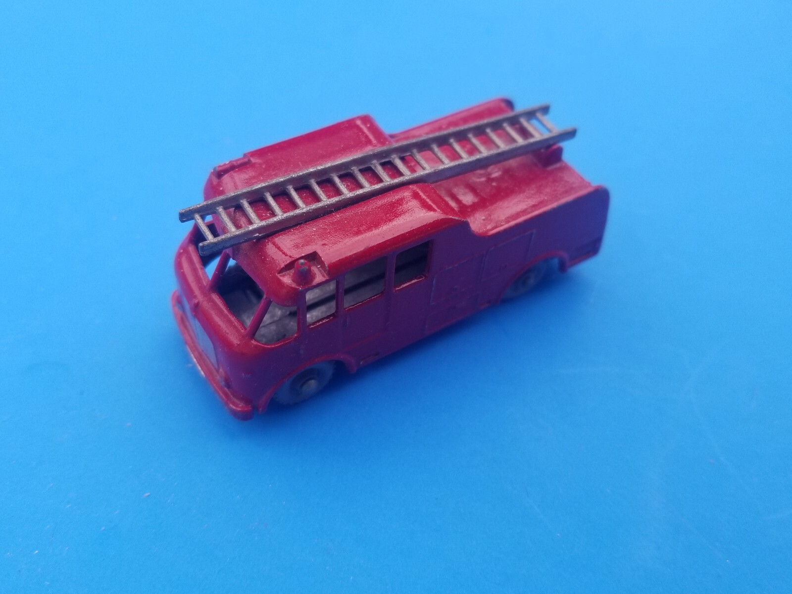 LESNEY MATCHBOX MERRYWEATHER MARQUIS SERIES III FIRE ENGINE