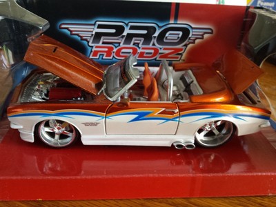 Maisto Chevrolet 1968 Camaro SS Pro Rodz Convertible 1:24 Scale Die Cast