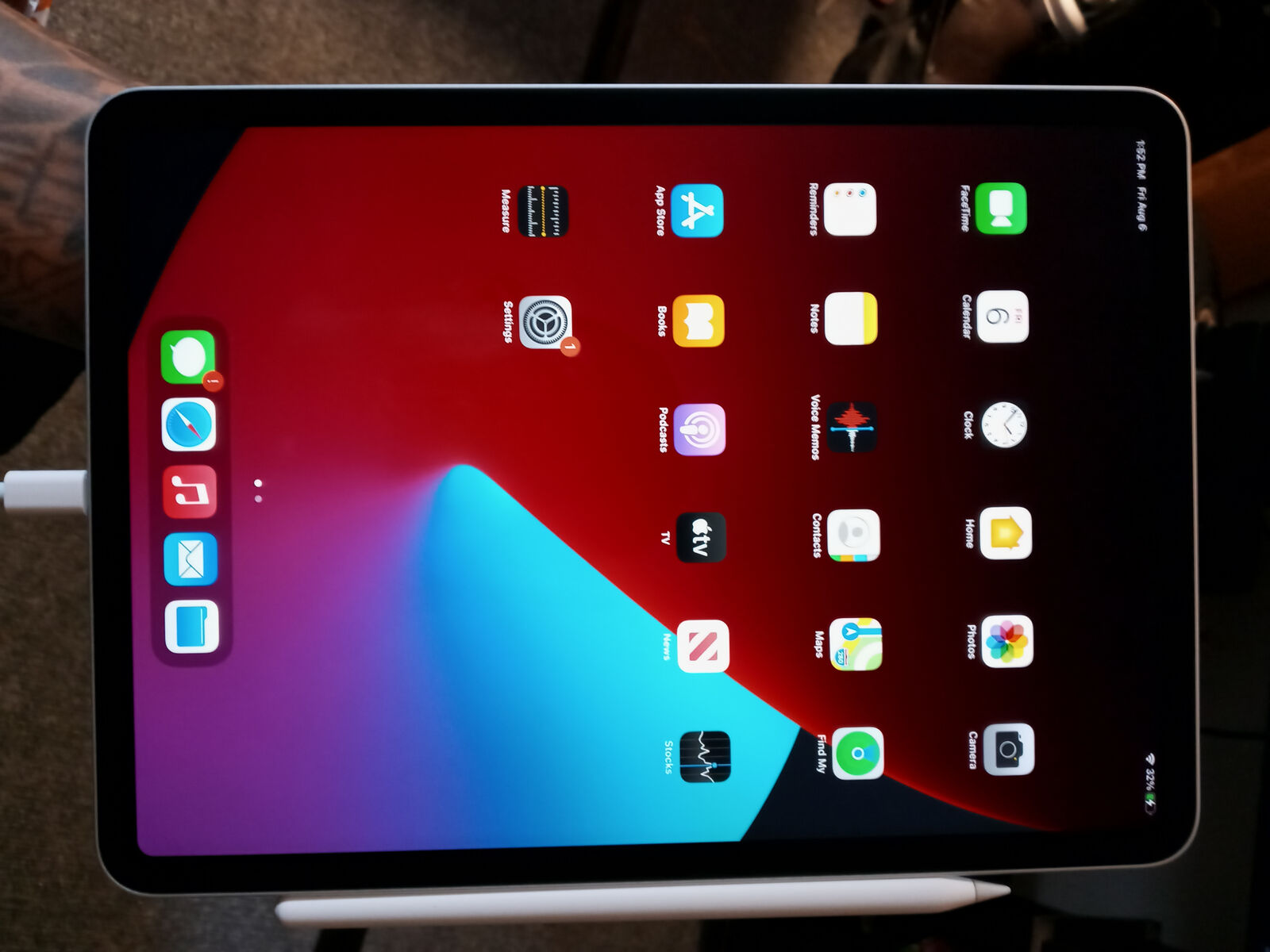 Apple iPad Pro 11 in 2nd Gen, Silver 256GB, w/ Apple Pencil Apple iPad Pro 11 in 2nd Gen, Silver 256GB, w/ Apple Pencil
