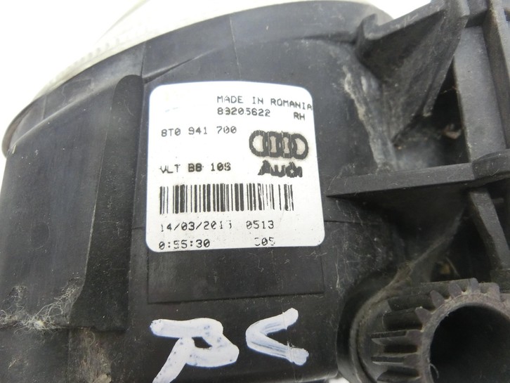 Audi Q3 8U 11-14 Nebelscheinwerfer Rechts orig. Audi Q3 8U 11-14 25.04.2013 8T0941700 gebraucht Bild 2