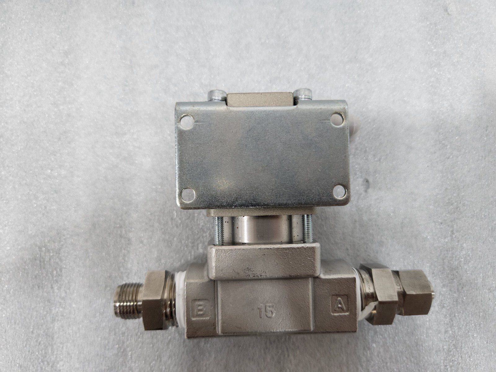 AsIs SMC FLOW CONTROL PROCESS VALVE VNB204CSN15ABX247