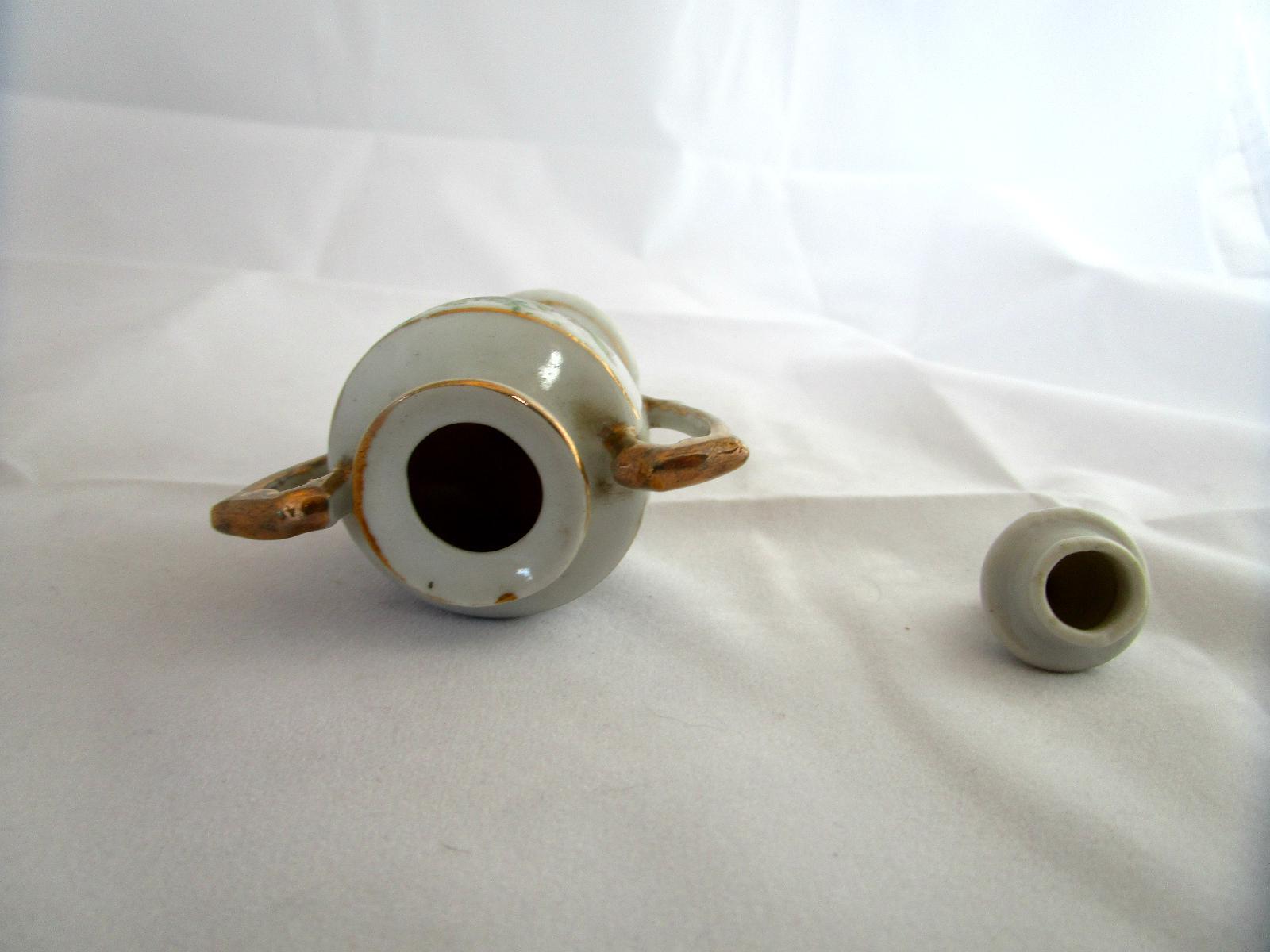 Vintage Miniature Porcelain Urn 3-1/2