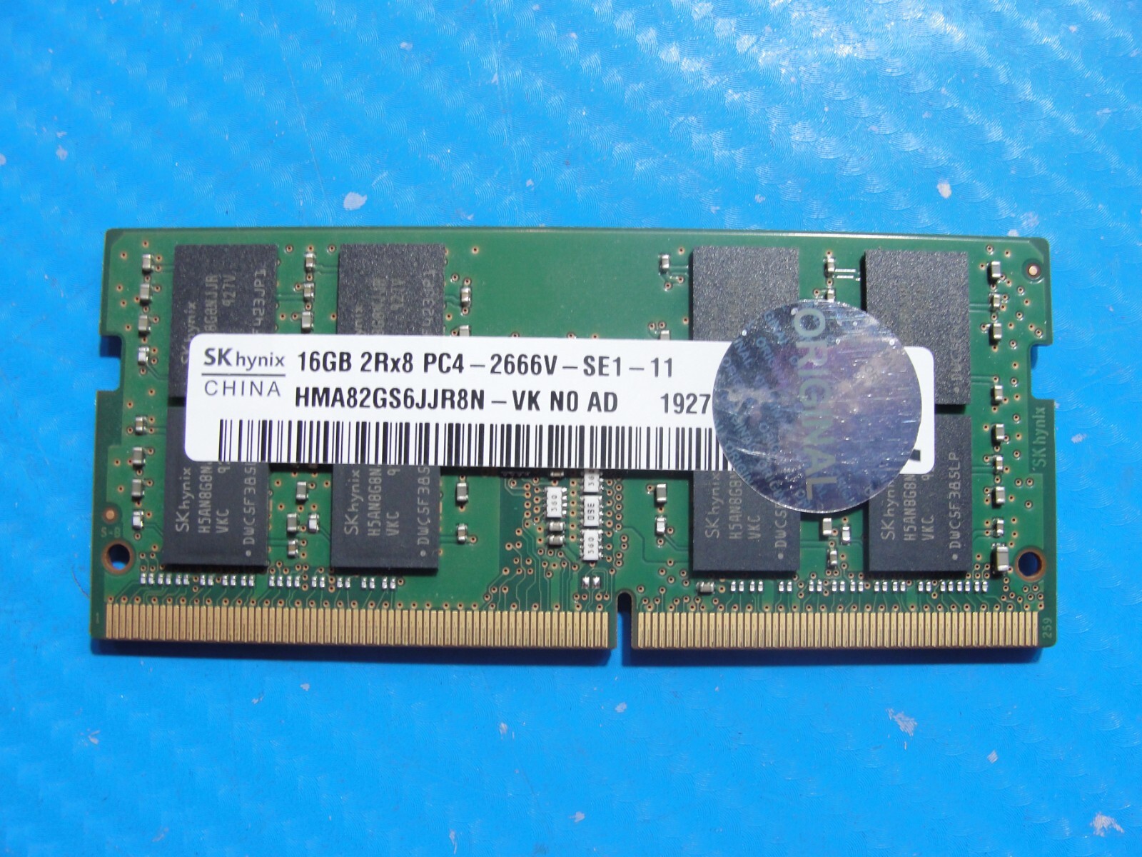 Dell 7400 SK Hynix 16GB 2Rx8 PC4-2666V SO-DIMM Memory RAM Dell 7400 SK Hynix 16GB 2Rx8 PC4-2666V SO-DIMM Memory RAM