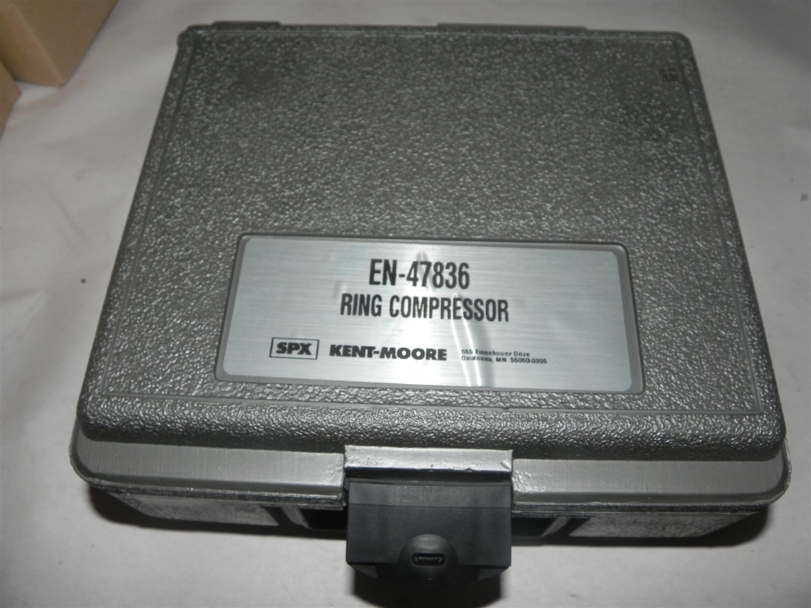 GM KENT-MOORE EN-47836 PISTON RING COMPRESSOR AUTOMOTIVE SERVICING TOOL COOL GM KENT-MOORE EN-47836 PISTON RING COMPRESSOR AUTOMOTIVE SERVICING TOOL COOL