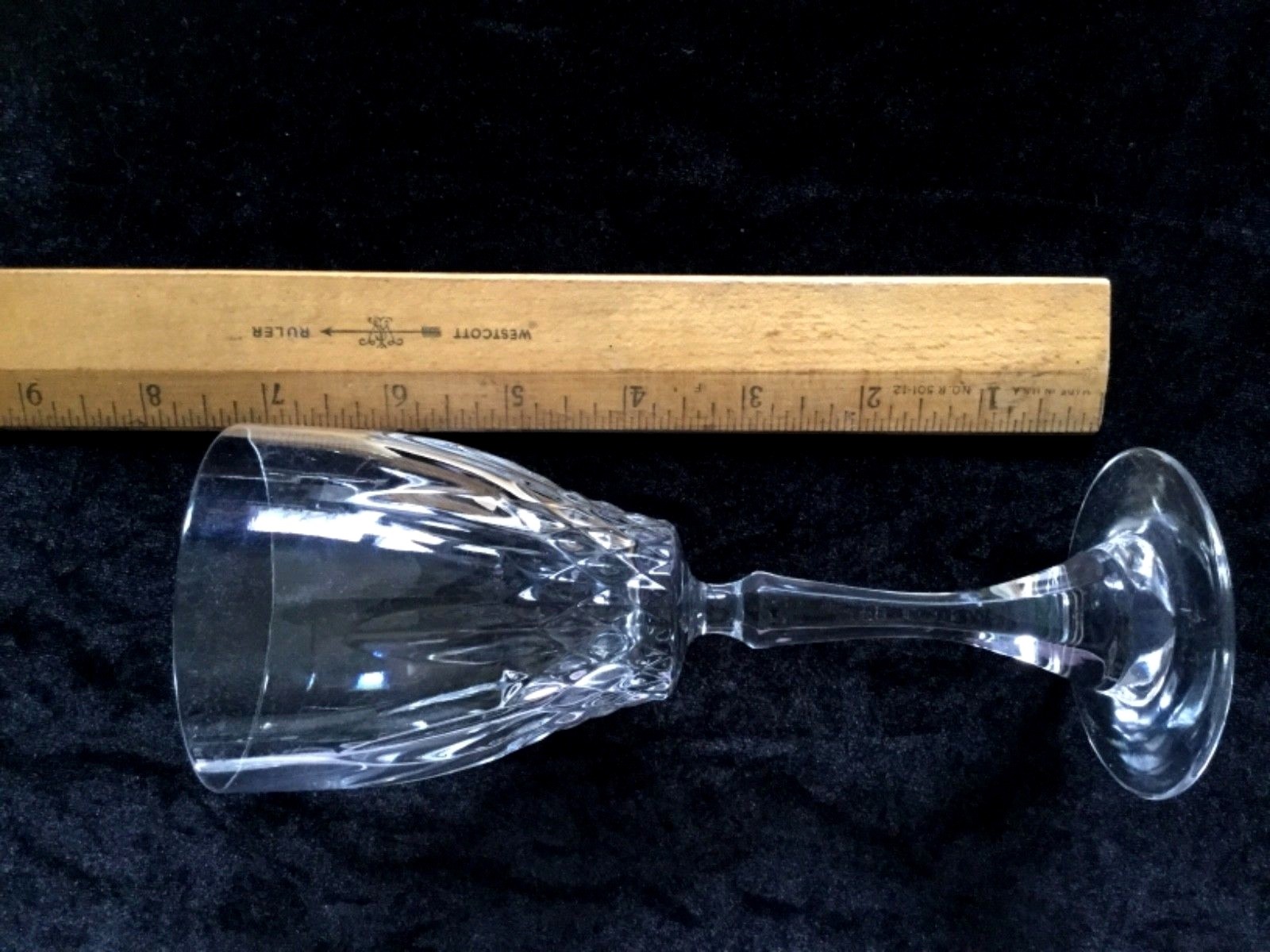 Lot 2 Matching Vintage Crystal Glass Wine Glasses Stemware - 6 7/8