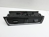 Audi A5 8F Cabrio 09-12 Luftdusche Luftdüse Mitte Audi A5 8F Cabrio 09-12 25.08.2011 8T1820951C gebraucht Vorschau 2