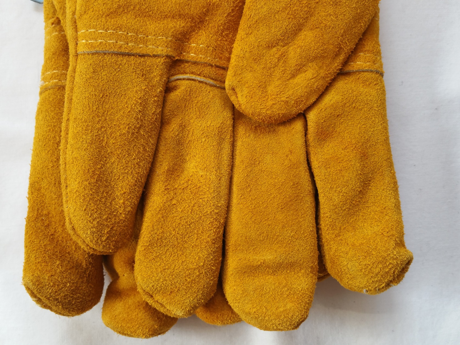 NWT Men's Cowhide Leather thermal insulated Work Gloves size Medium