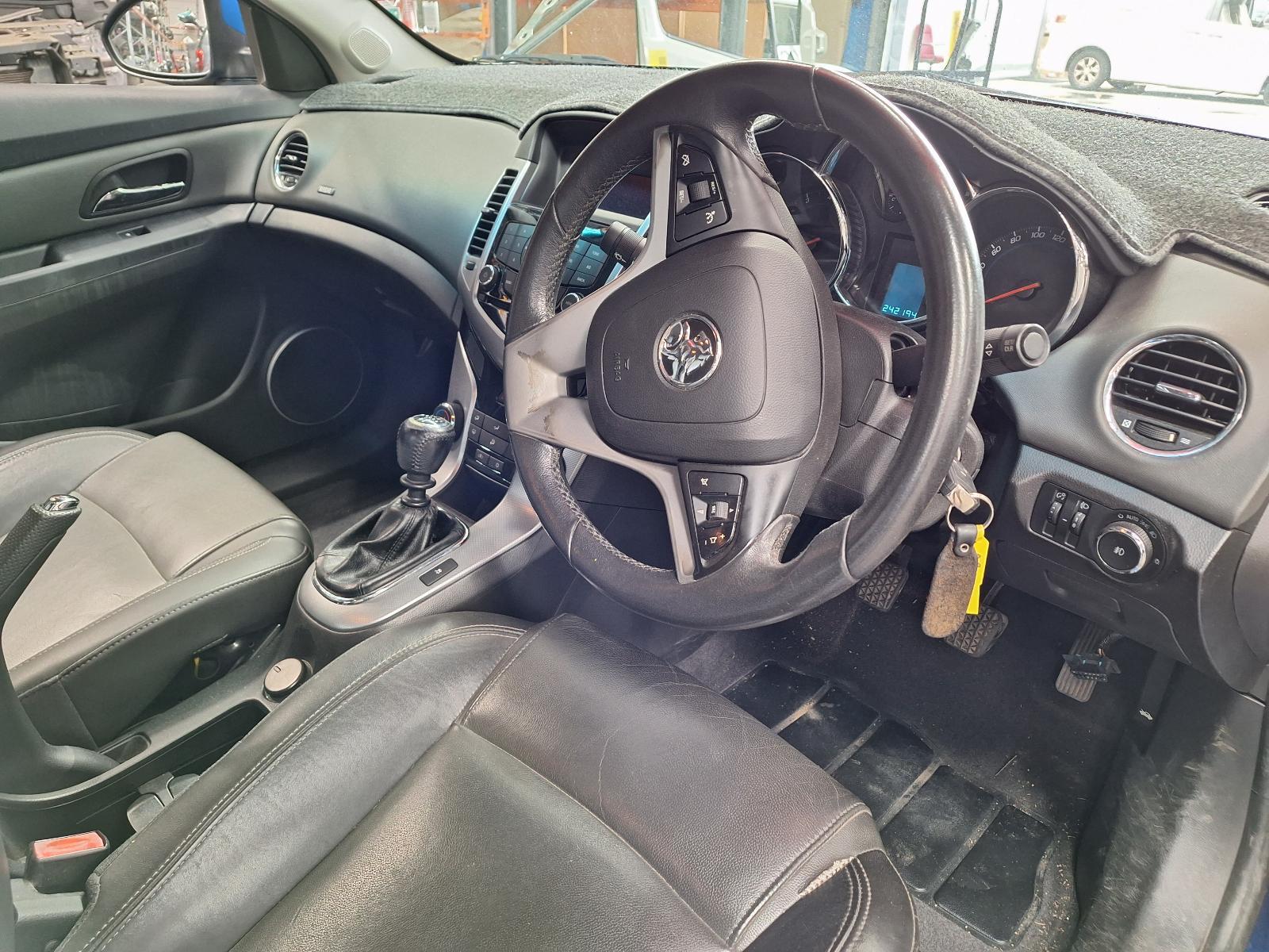 HOLDEN CRUZE JG 03/2009-02/2011 LEFT REAR DOOR 2X5C - thumbnail 9