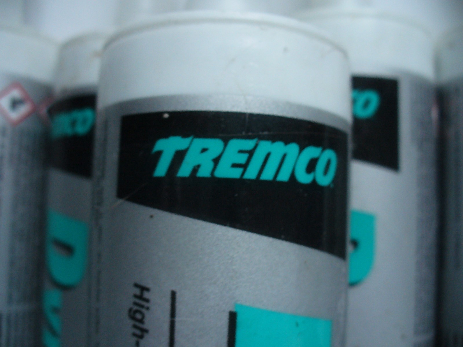 Dymonic FC Polyurethane Sealant 10.1 oz Grey (Lot of 7)