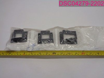 3 Pk; Key-Link American Series Level Aluminum Railing Mounts Tex Black 932010004
